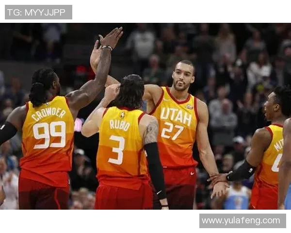 金州勇士与犹他爵士激战正酣决胜时刻谁能笑到最后